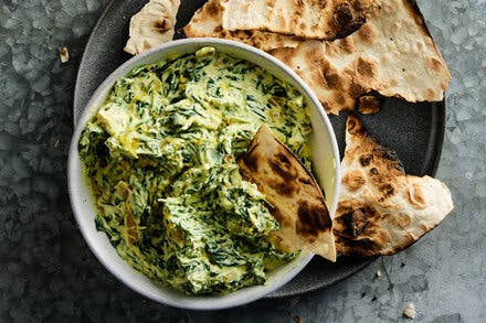 Borani-yeh Esfenaj (Spinach Yogurt Dip)