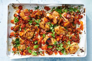 Roasted Chicken Thighs With Tangy Apricots and Carrots