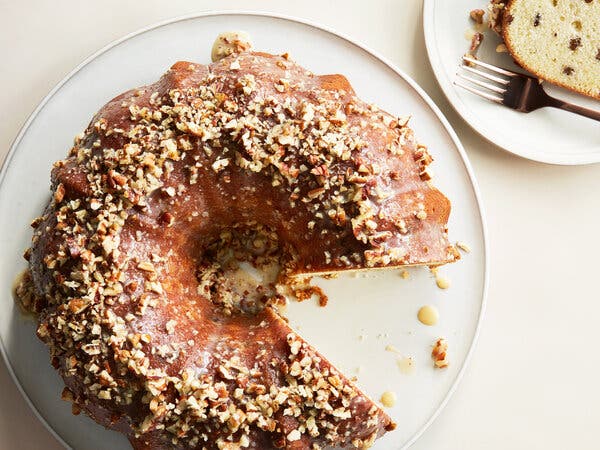 Pound Cake With Brown Butter and Pecans