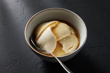 Dòuhuā (Silken Tofu With Ginger Syrup)