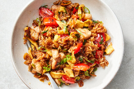 Image for Arroz Chaufa (Fried Rice With Chicken and Bell Pepper)