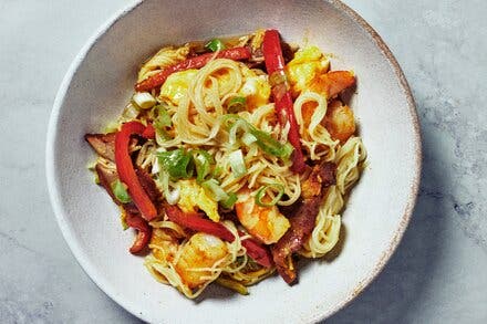 Singapore Mei Fun (Curried Rice Noodles With Pork)