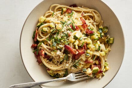 Creamy Zucchini and Bacon Pasta