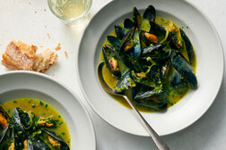Image for Mussels in Spicy Green Broth