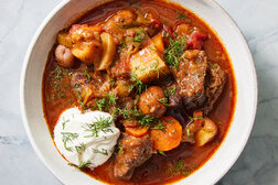 Image for Gulyásleves (Beef and Potato Soup With Paprika)