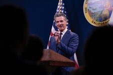 Gov. Gavin Newsom called on Tuesday for a ban on smartphone use in schools by the end of the current legislative session, as California’s largest school district voted to pursue their own prohibition that could begin in January.