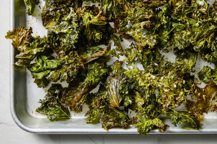 Image for Crisp Kale Chips With Chile and Lime