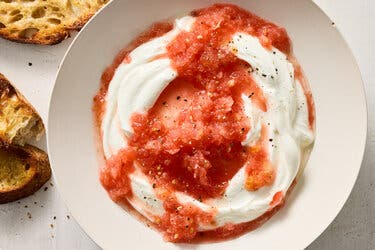 Fresh Tomato and Yogurt Dip