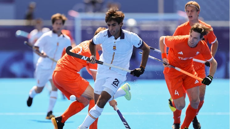 Semifinal masculina de hockey hierba entre España y Holanda.