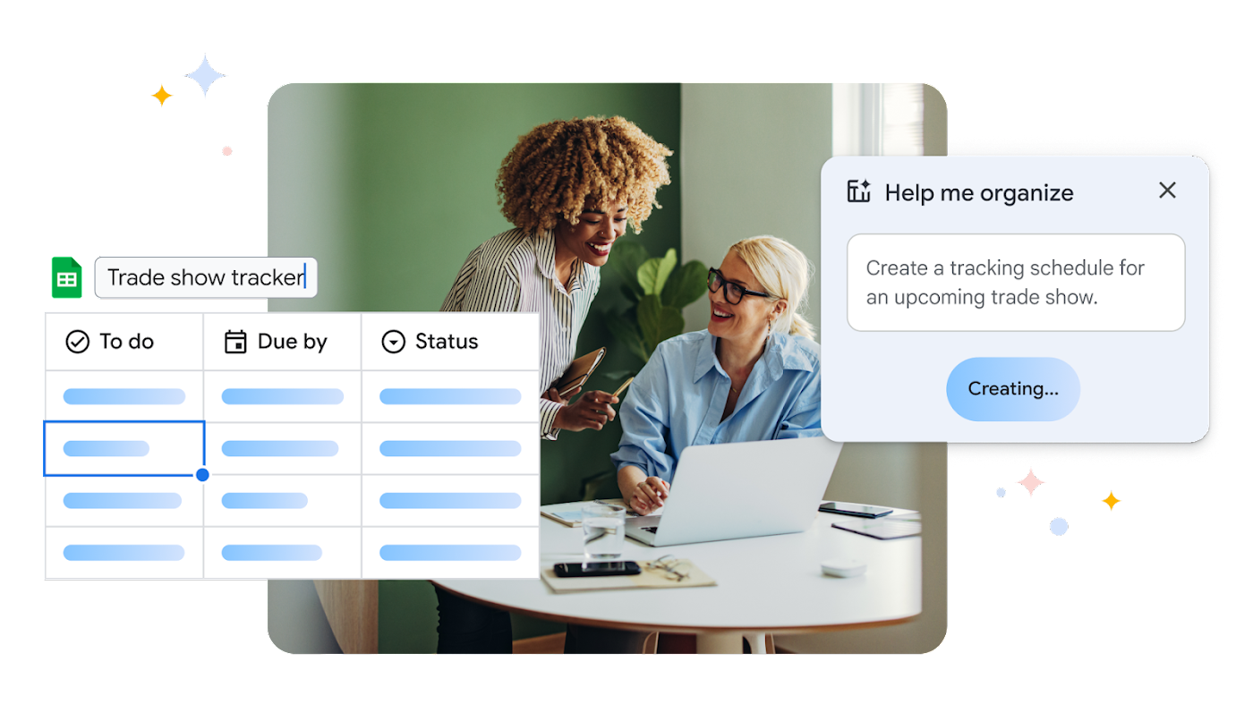 Imagen de dos trabajadoras en un escritorio colaborando frente a una laptop. Gemini para Workspace las ayuda a organizarse con un documento de seguimiento basado en su hoja de cálculo.