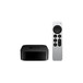 隣り合うApple TV 4KとSiri Remote。Apple TV 4Kはブラックの正方形で、四隅が丸みを帯びている。Siri Remoteの前面には、円形でブラックのタッチ対応クリックパッドと、少し突き出た形状のボタンがある。