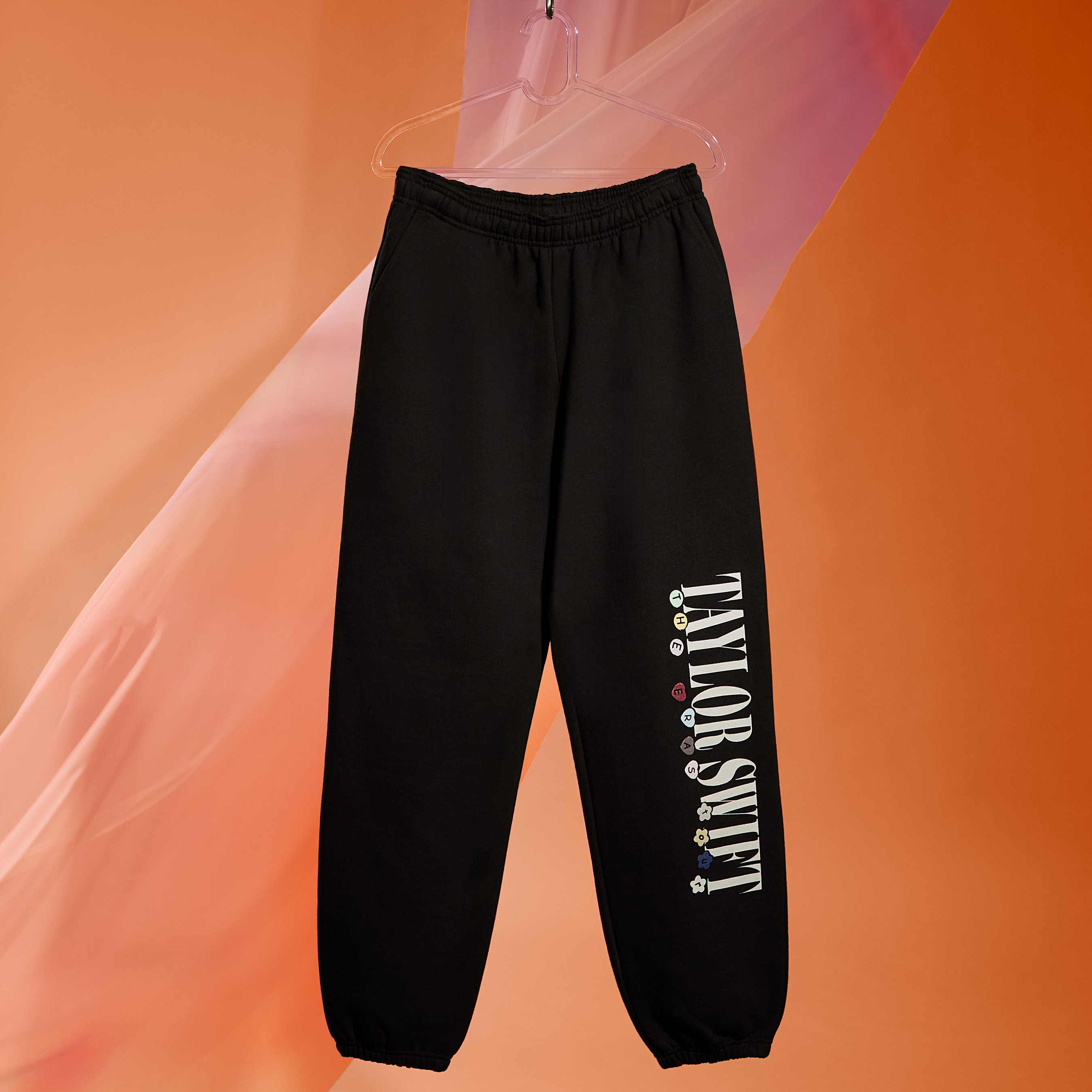 Taylor-Swift-Taylor-Swift-The-Eras-Tour-Friendship-Bracelet-Sweatpants-Sweater-schwarz-508618-471960.6b0fad59