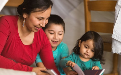 mom crafting with kids