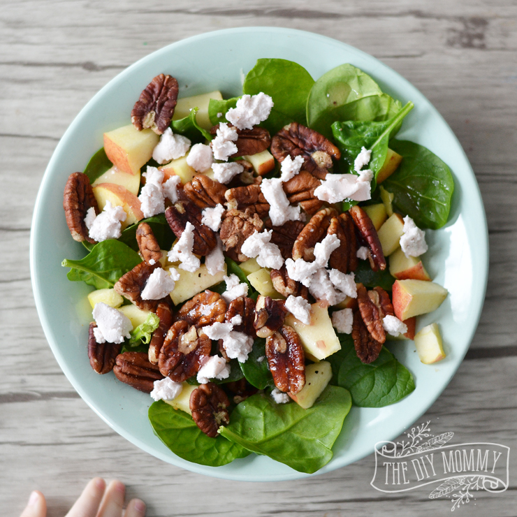 My New Favourite DIY Salad: Spinach, Apple, Goat Cheese & Pecan