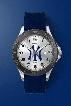 Gamer Navy New York Yankees Watch with Blue Background