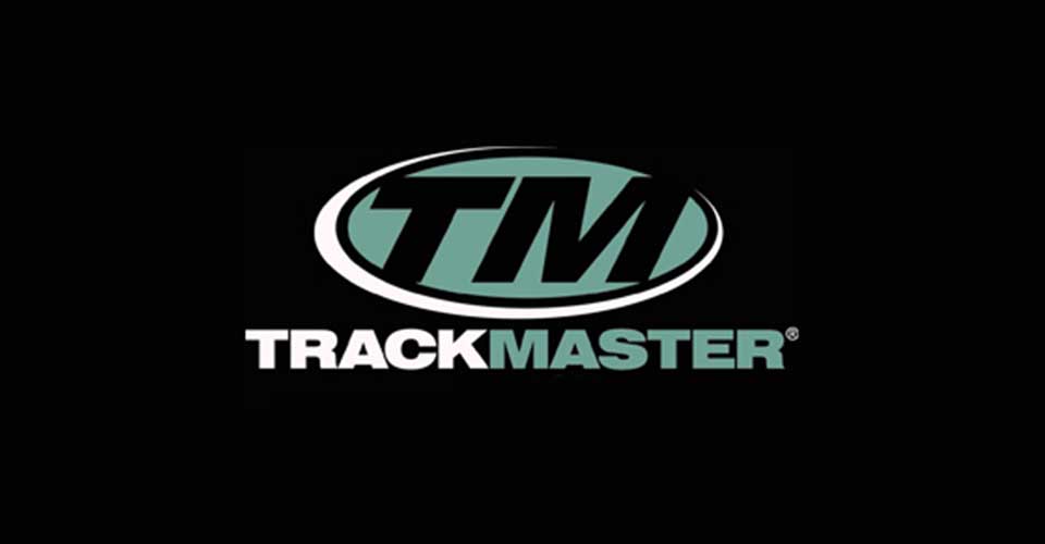 A black and white logo of trackmaster.