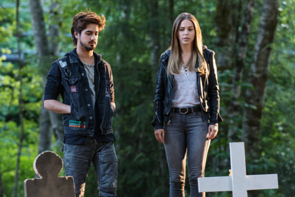 Ghost Wars TV show on Syfy: canceled, no season 2 (canceled or renewed?); Pictured: (l-r) Avan Jogia as Roman Mercer, Elise Gatien as Maggie Rennie