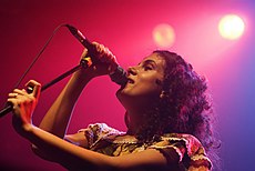 Céu live in São Paulo on 13 August 2009.