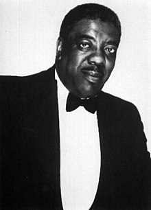 An image of James Cleveland in black-and-white.