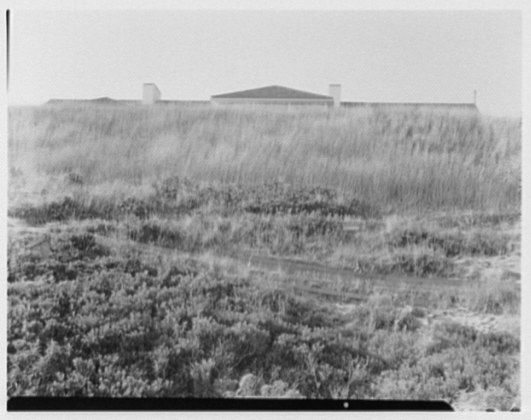 File:Mr. and Mrs. Lawrence W. Miller, residence in Nantucket, Massachusetts. LOC gsc.5a19880.tif