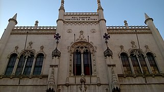 Building upper façade details