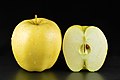 Food Golden Delicious apple (Malus domestica)