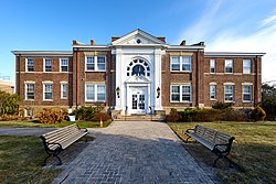 North Hempstead Town Hall, in Manhasset, the town seat.