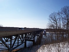 WIS 82 crossing the Wisconsin River between Mauston and Oxford