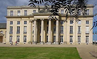 Château de Bénouville by Claude-Nicolas Ledoux (1770–1780)