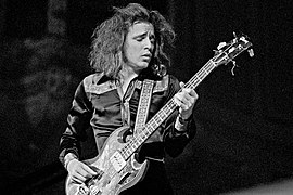 Jack Bruce Voz y bajo