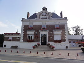 The town hall of Fayet