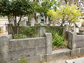 Tombe de Camille Corot (sculpture de Michel Léonard Béguine), Paris, cimetière du Père-Lachaise (division 24).