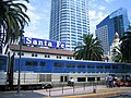 Pociąg Pacific Surfliner na peronie stacji