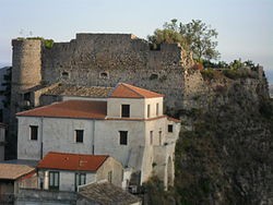 Castle and theatre of جیویوزا یونیکا.