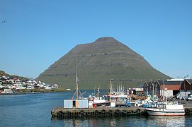 Le port de Klaksvík (seconde ville de l'archipel), île de Borðoy.