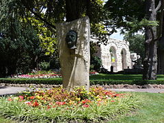 9. Arles (France), de février 1888 à mai 1889.