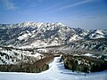 西方の焼額山から見た岩菅山