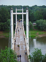 Пешеходный мост через реку Урал 51°45′12″ с. ш. 55°06′26″ в. д.HGЯO