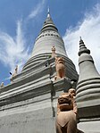 The main stupa on Wat Phnom