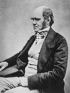 Charles Darwin, pioniro de vivscienco, proponinto de la evoluteorio