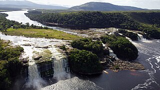 El Hacha and Ucaima falls. Carrao river and Canaima Lagoon