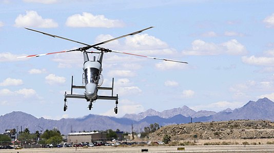 Arrivée du premier CQ-24A K-Max de l'United States Marine Corps à la Marine Corps Air Station Yuma (Arizona), le 7 mai 2016.