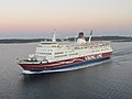 Пором Viking Line в архіпелазі.