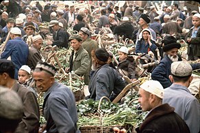 Kaşgar'da bir açık hava pazarı (1986)