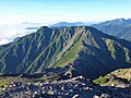 間ノ岳から農鳥岳を望む