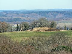 Le tumulus de Malivert, estimé à l’âge du fer lors des fouilles du XIXe siècle.