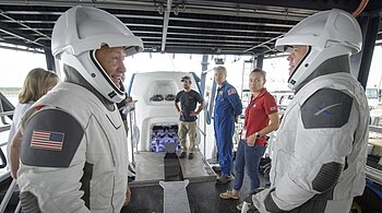 Il 13 agosto 2019, la NASA presso il Trident Basin di Cape Canaveral, in Florida, gli astronauti Douglas Hurley, sono partiti e Robert Behnken lavorano con il team della NASA e di SpaceX per provare l'estrazione dell'equipaggio dal Crew Dragon di SpaceX a bordo della nave Go Searcher, che sarà utilizzata per trasportare gli umani sulla Stazione spaziale internazionale.