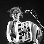 Régine Chassagne i Arcade Fire, 2007