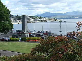 Castle House Gardens and war memorial, looking northeast to East Bay