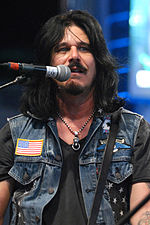 Gilby Clarke 2 2012.jpg